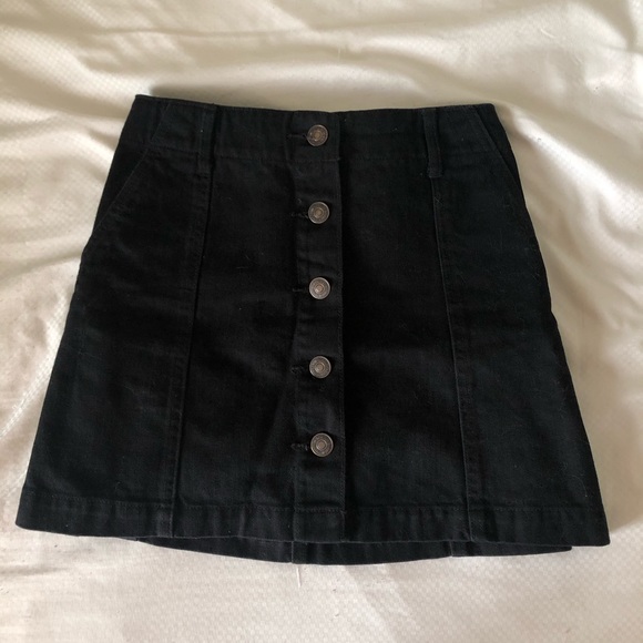 Black denim button up skirt - Picture 1 of 2